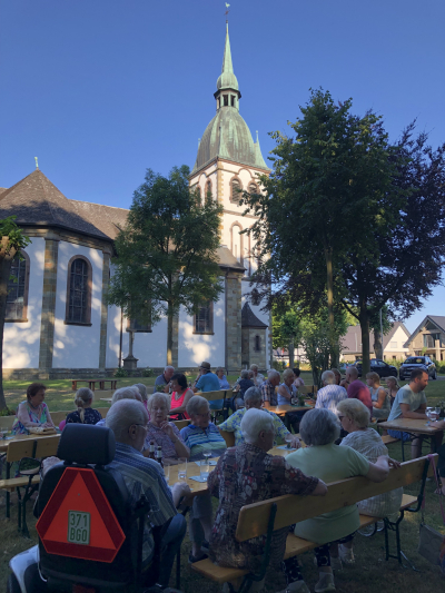 Sommerfest "offener Tisch" Caritaskonferenz Holsen